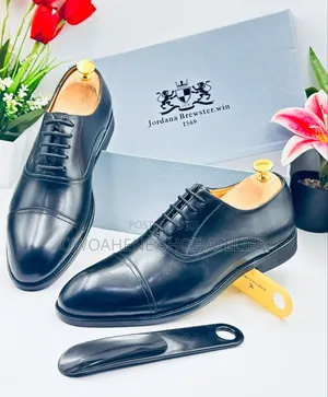 Men's Black Cap-Toe Oxford Dress Shoes.
