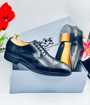 Men's Black Cap-Toe Oxford Dress Shoes.