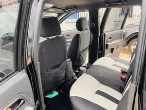 Isuzu D-MAX 2009 Black