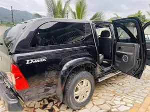 Isuzu D-MAX 2009 Black