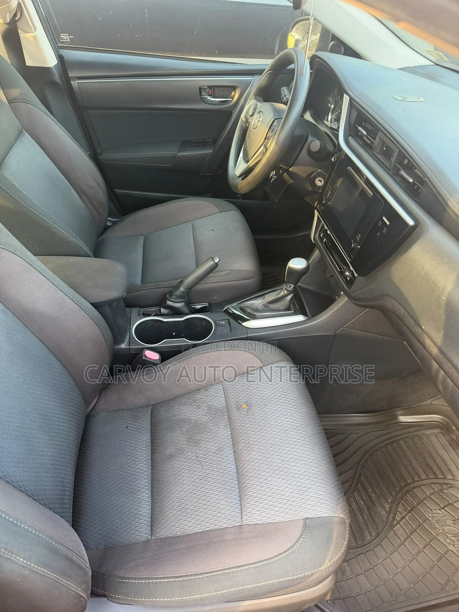 Toyota Corolla LE 4dr Sedan (1.8L 4cyl CVT) 2017 Gray