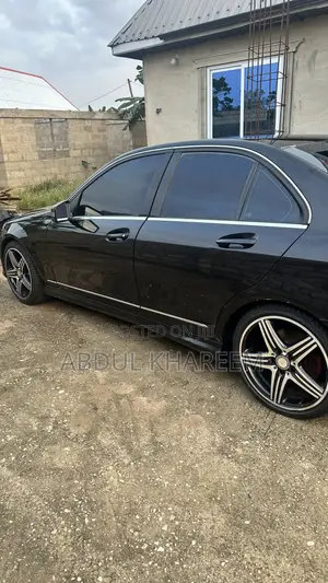 Mercedes-Benz C300 2008 Black