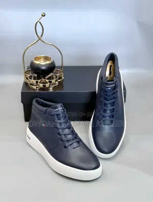 Tommy Hilfiger Modern Vulc Leather High-Top Sneaker (Navy Blue/Desert)