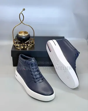Tommy Hilfiger Modern Vulc Leather High-Top Sneaker (Navy Blue/Desert)