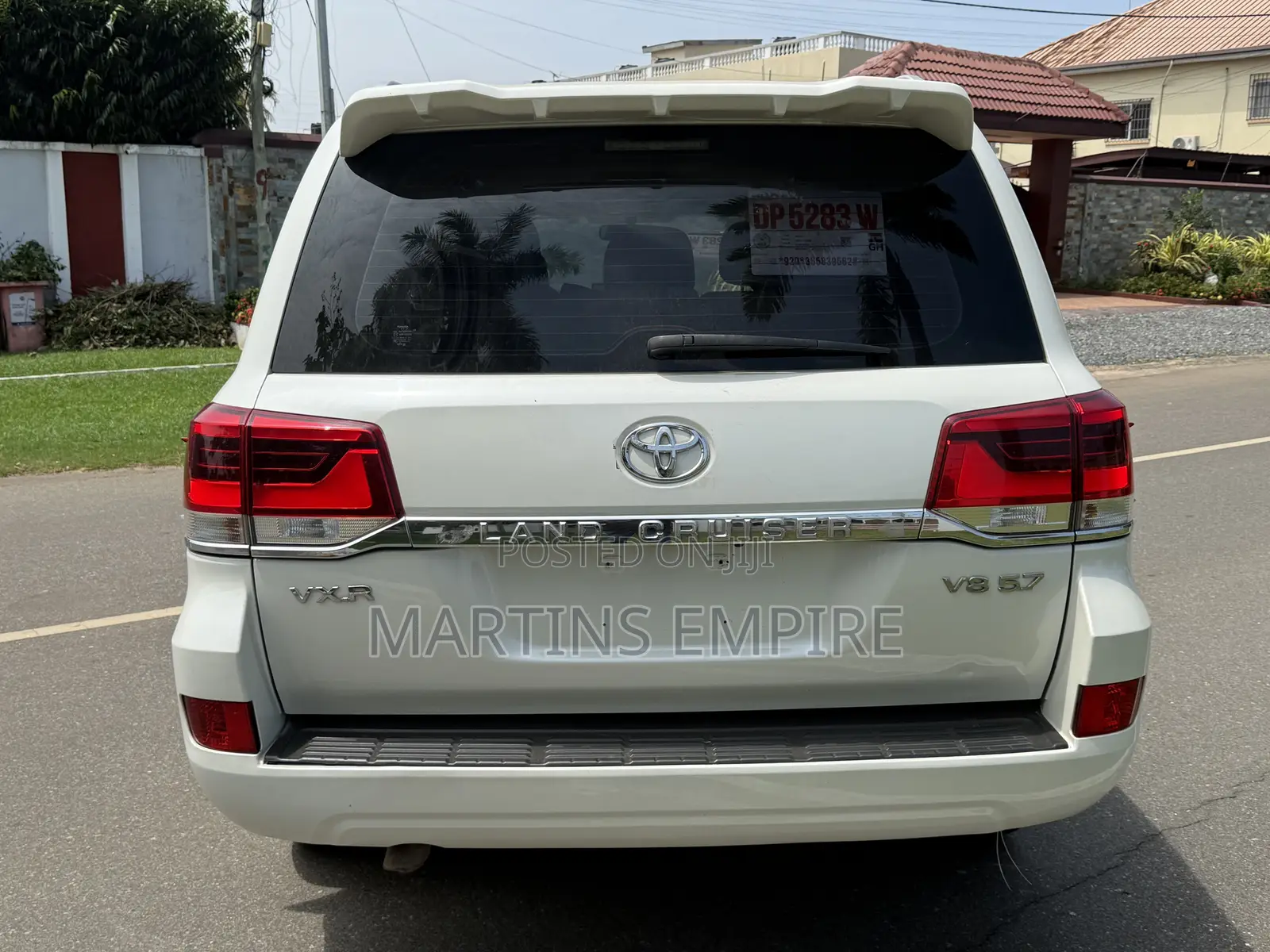 Toyota Land Cruiser 5.7 V8 VXR 2017 White