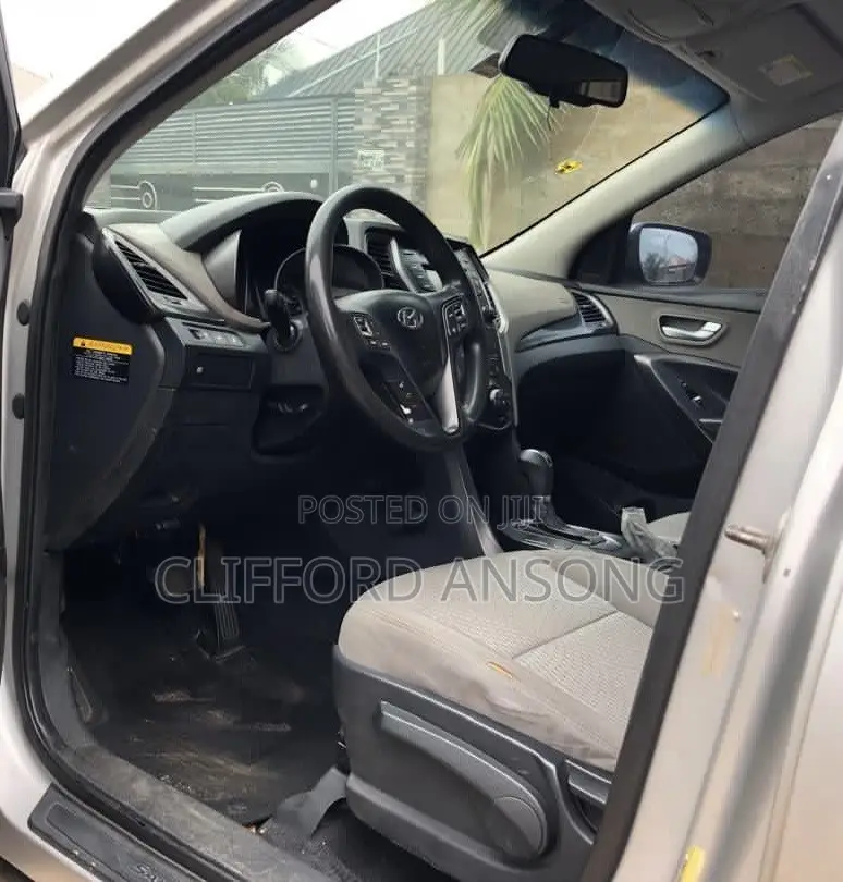 Hyundai Santa Fe SE AWD 2016 Silver
