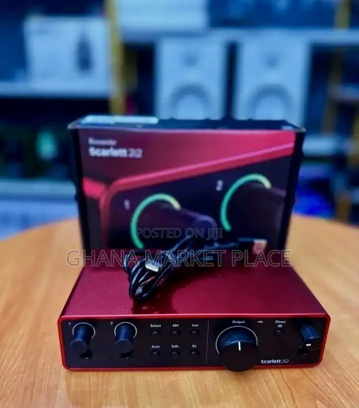 Focusrite Scarlett 2i2 Studio 4th Gen Bundle