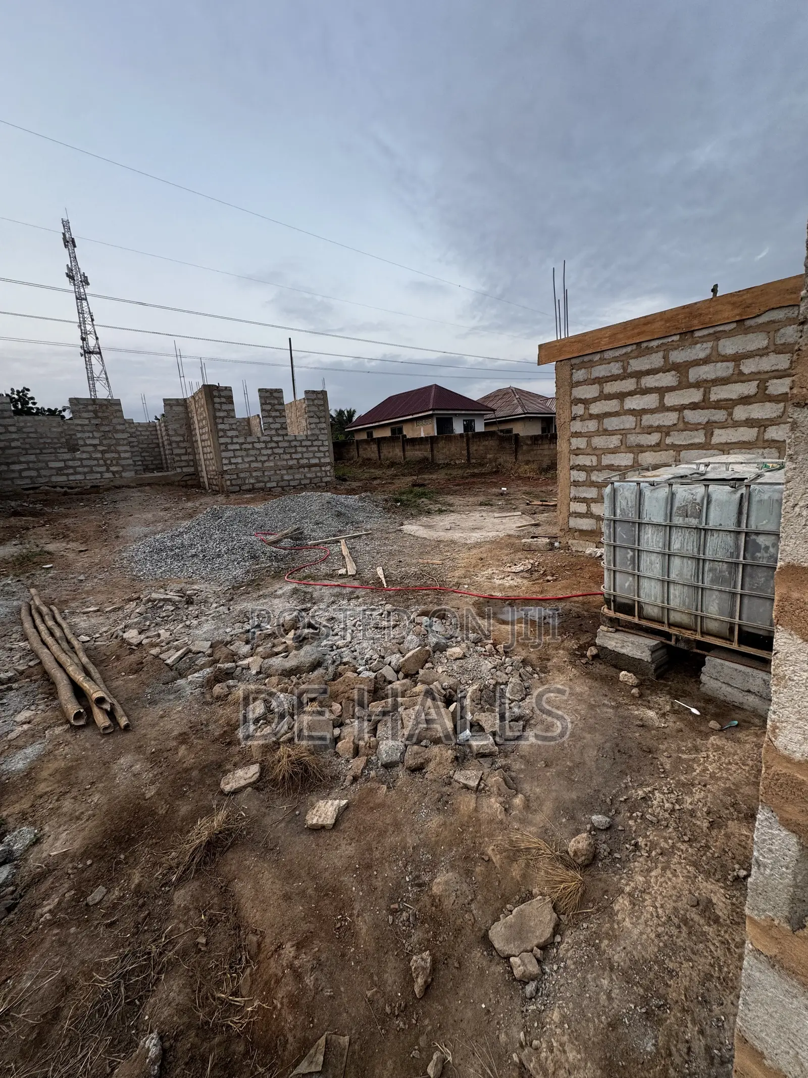 5bdrm House in Ofaakor, Awutu Senya East Municipal for sale