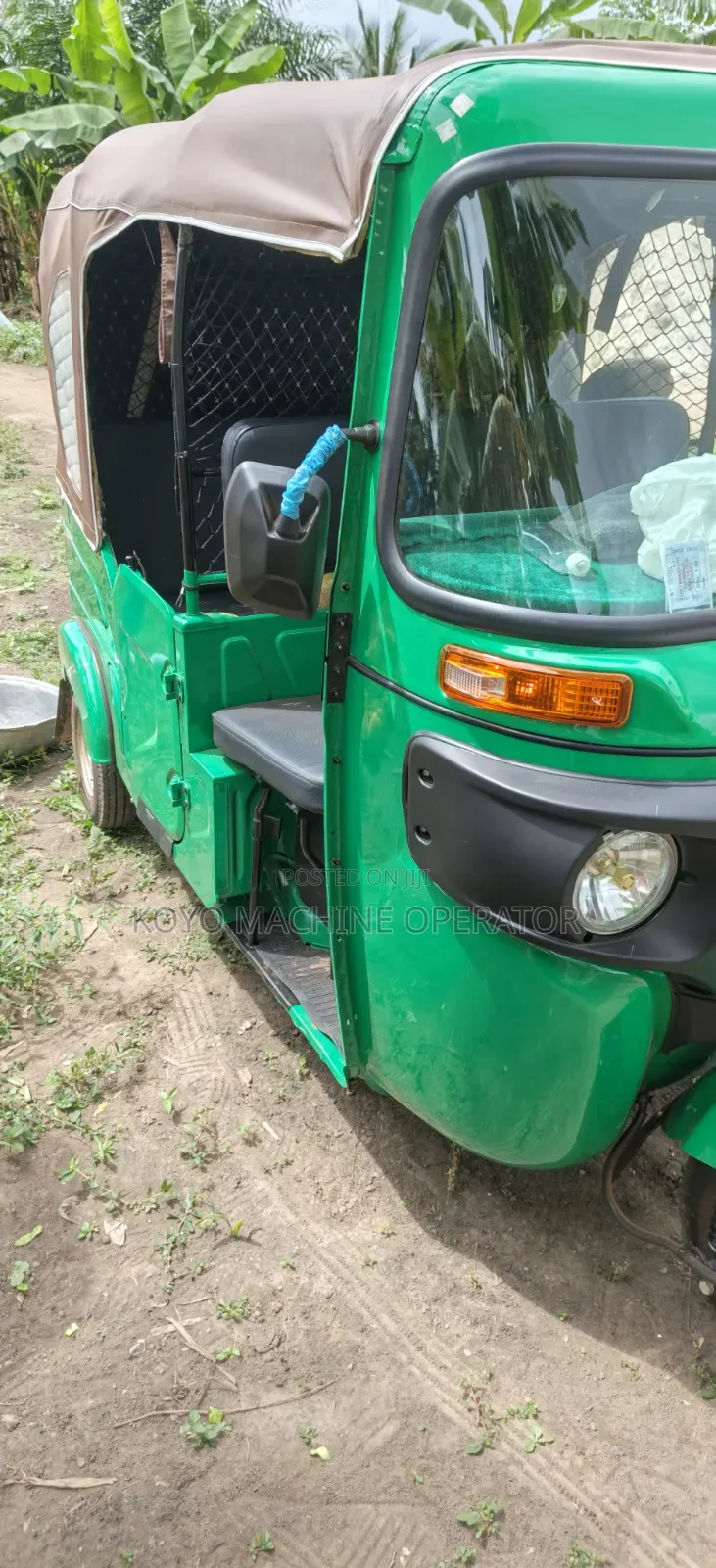 Bajaj RE 2026 Green