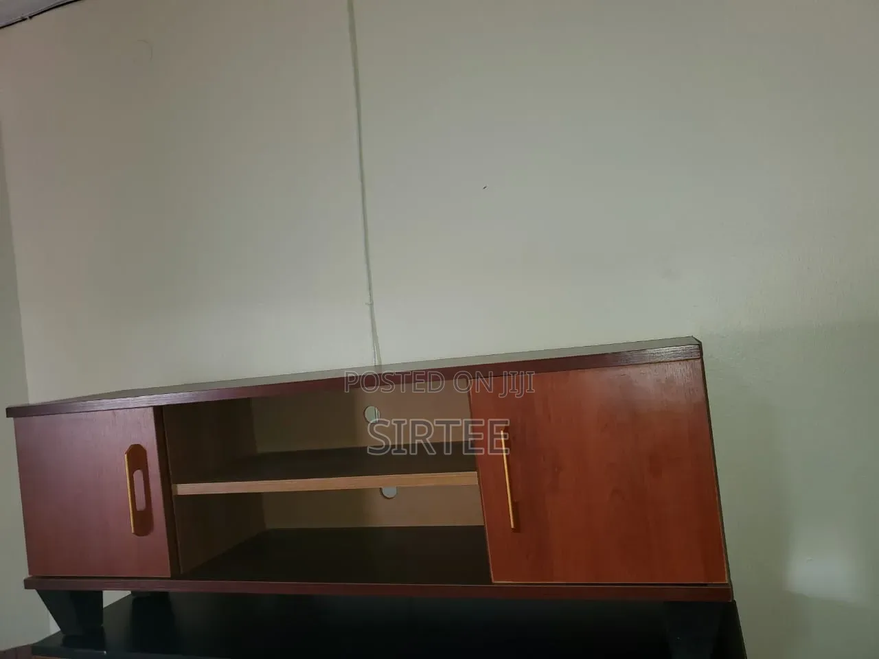 TV Stand 43 Inch/33 Inch-Entertainment Centres-Relocation Sale.