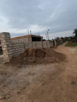 5bdrm House in Ofaakor, Awutu Senya East Municipal for sale