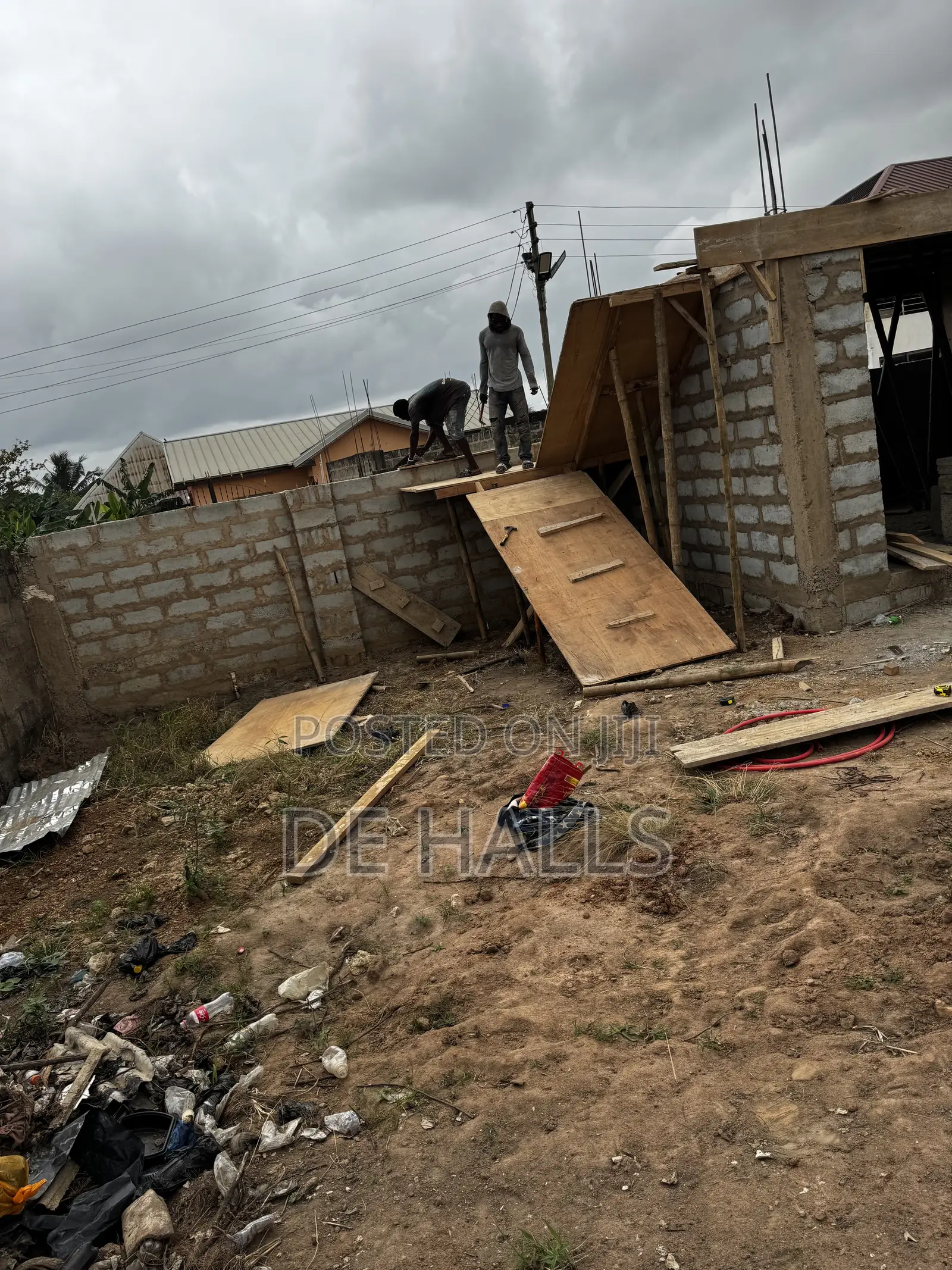 5bdrm House in Ofaakor, Awutu Senya East Municipal for sale