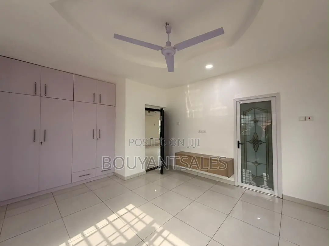 4bdrm House in Lakeside for rent