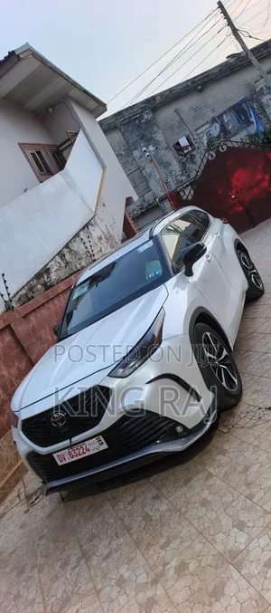 Toyota Highlander 2021 White