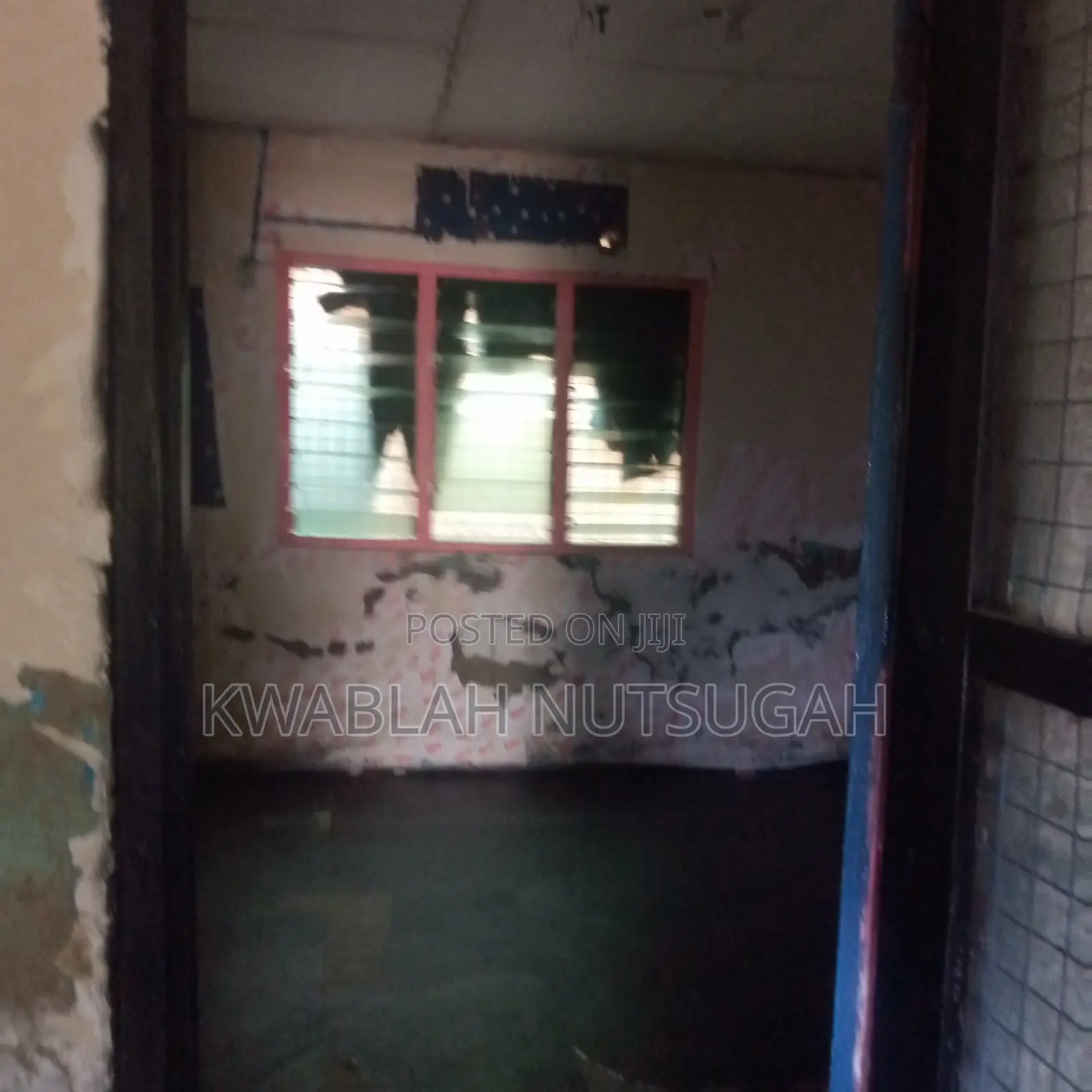 1bdrm Room & Parlour in Cold Store for rent