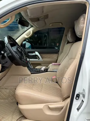 Toyota Land Cruiser 2016 White