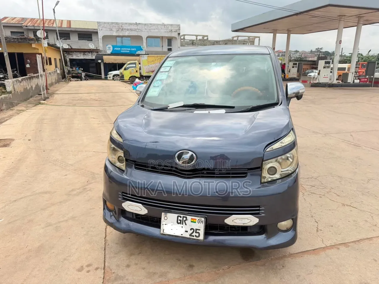 Toyota Voxy 2010 Black