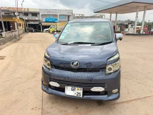 Toyota Voxy 2010 Black