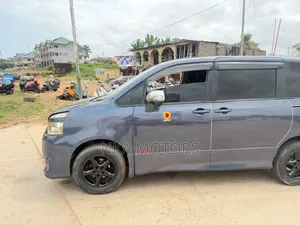 Toyota Voxy 2010 Black