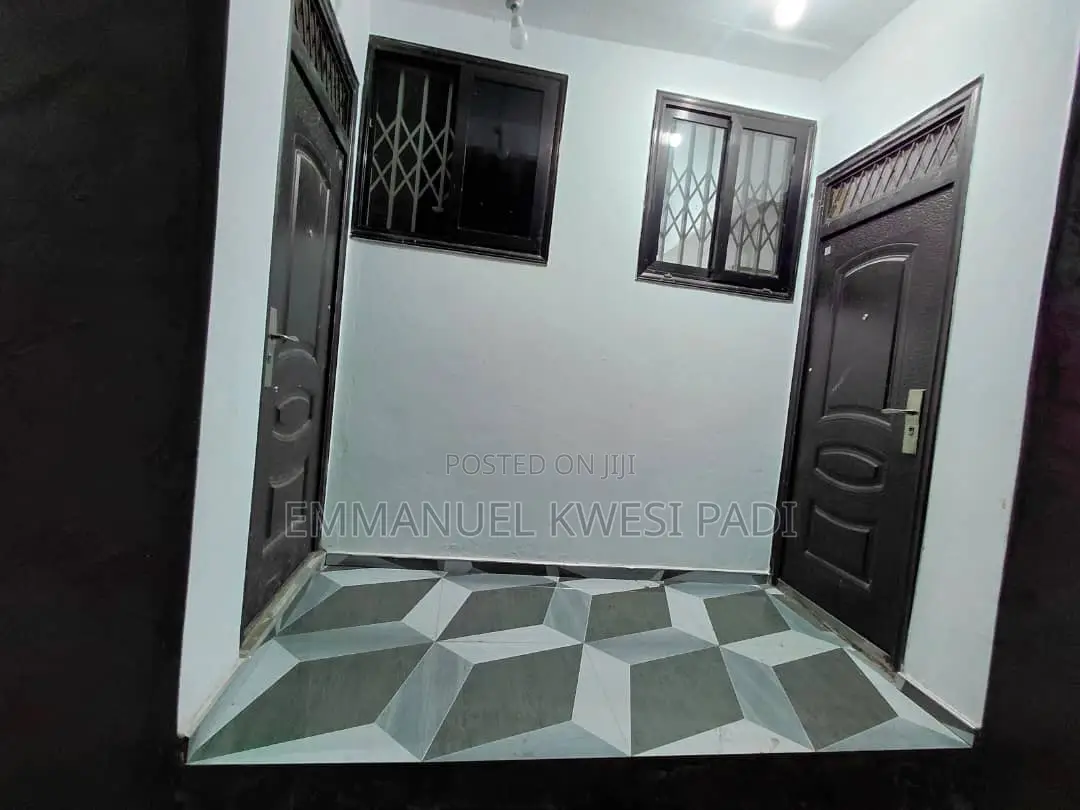 2bdrm Apartment in Danfa for rent