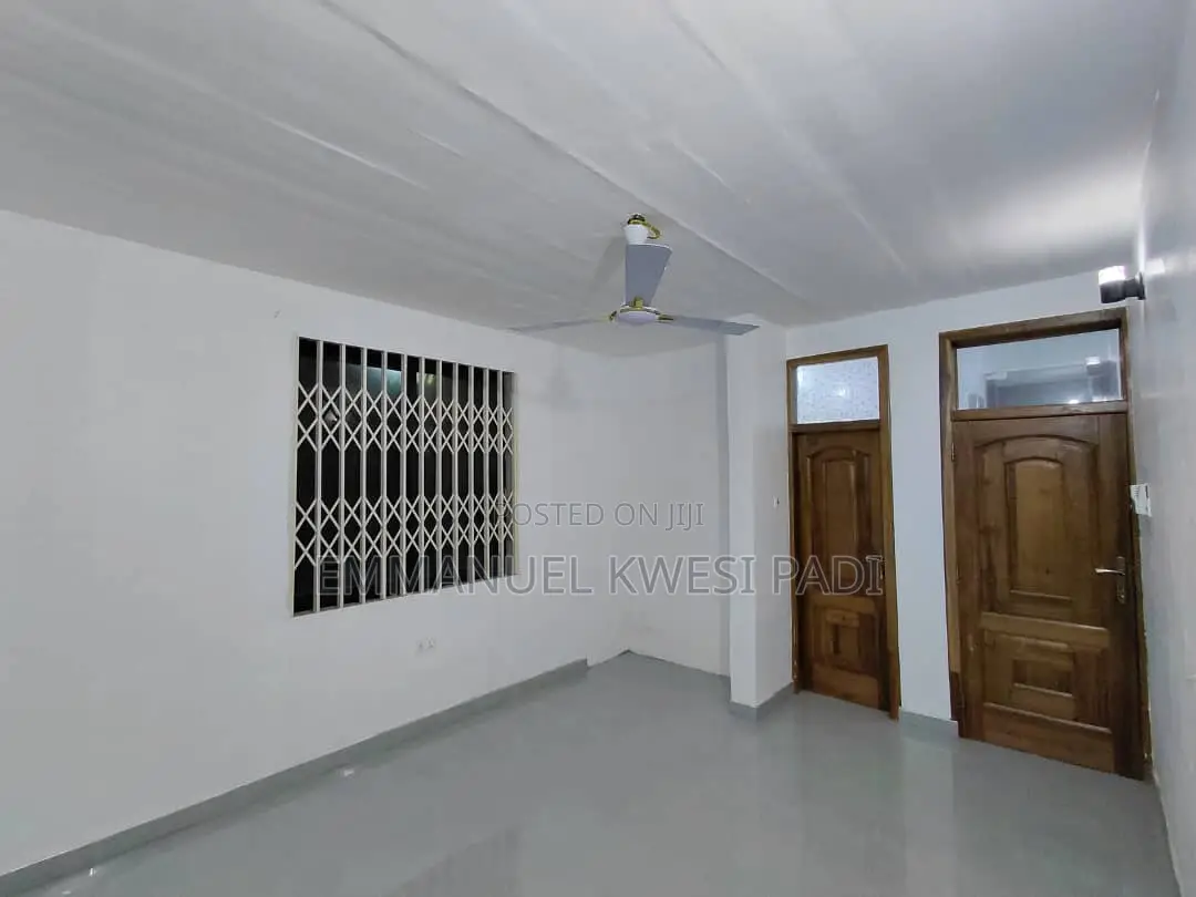 2bdrm Apartment in Danfa for rent
