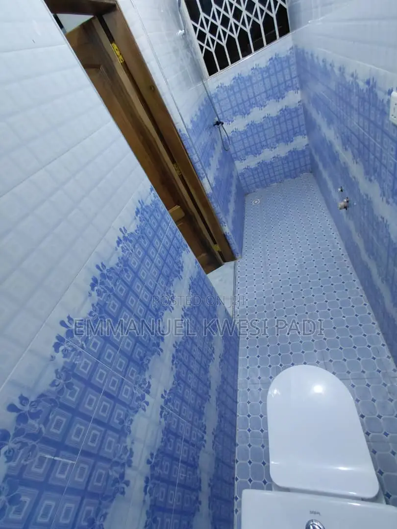 2bdrm Apartment in Danfa for rent