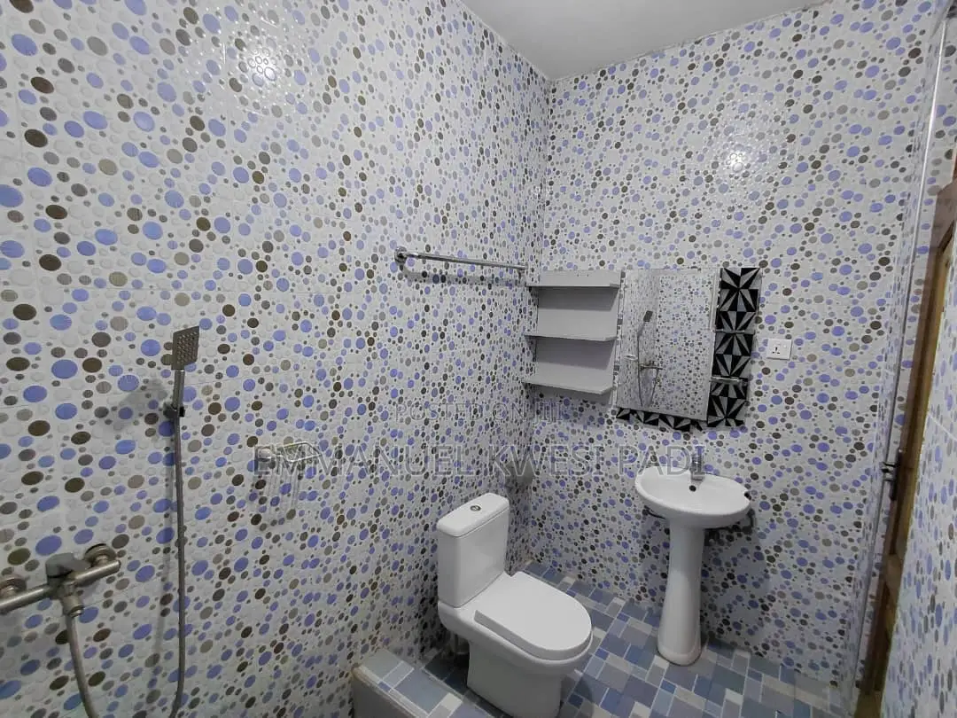 2bdrm Apartment in Danfa for rent