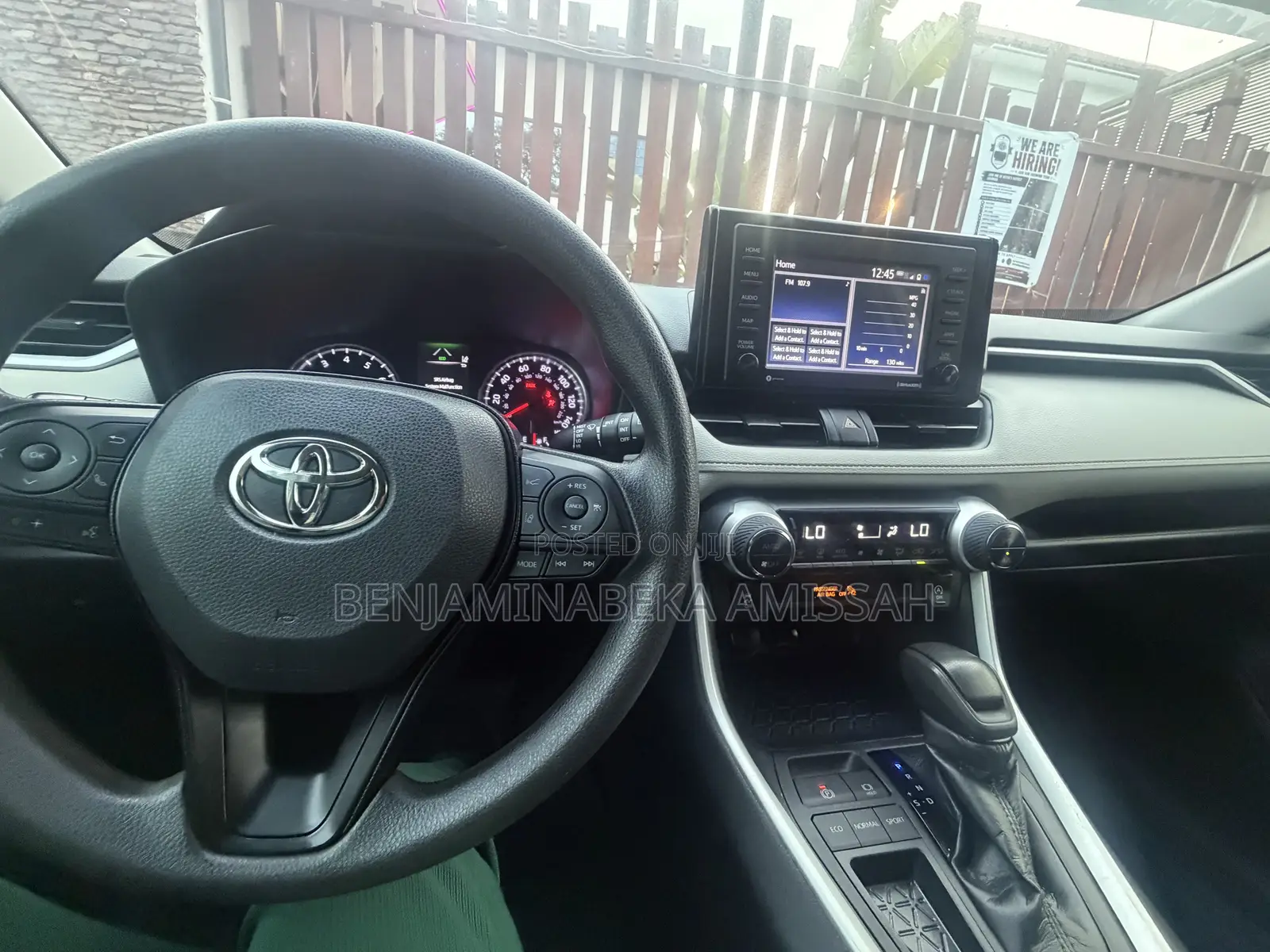 Toyota RAV4 XLE 2022 White