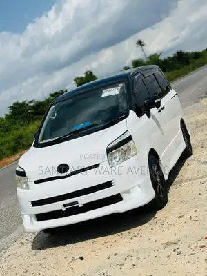 Executive Toyota Voxy _ 8Seater Luxury Voxy _ Presidential Suite