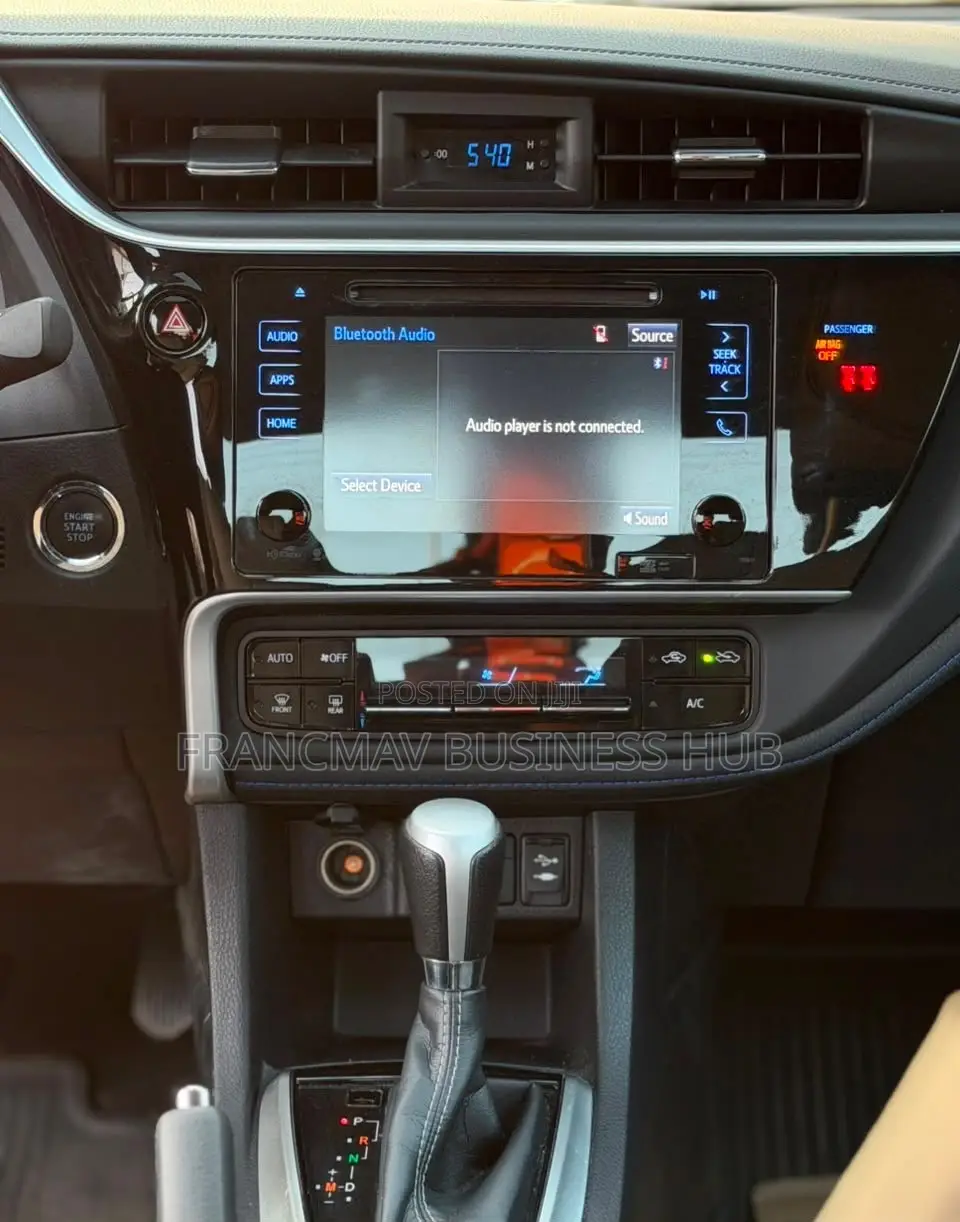 Toyota Corolla XSE (1.8L 4cyl 2A) 2019 Black