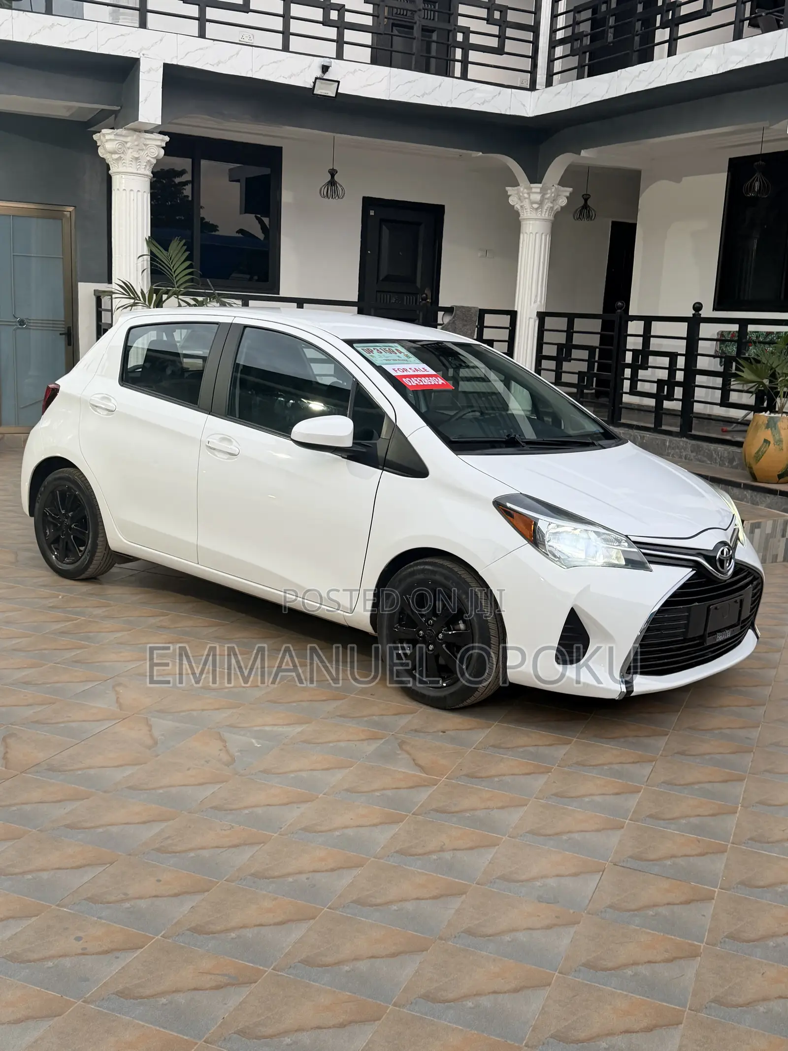 Toyota Yaris LE Hatchback 5dr 2017 White