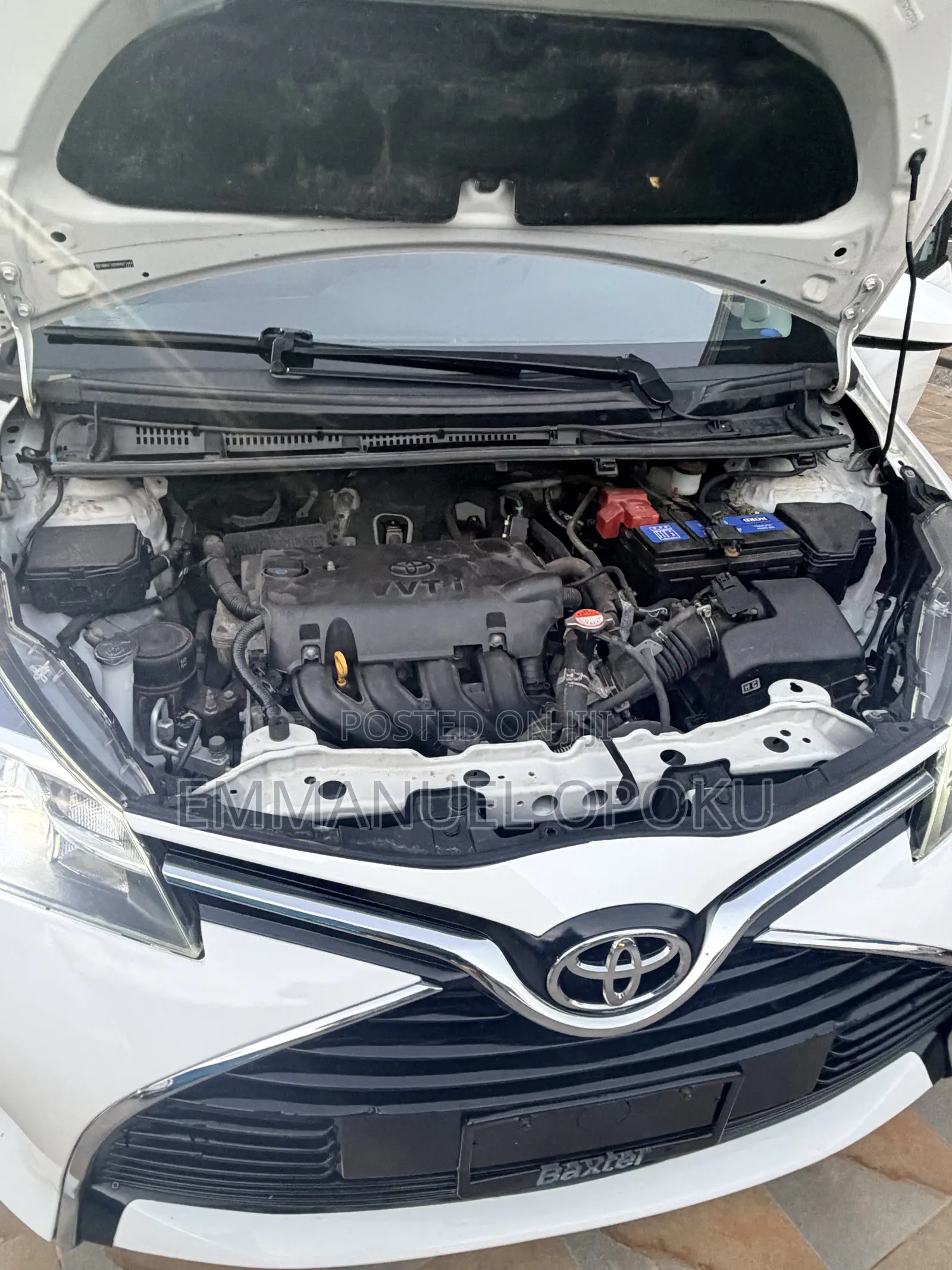 Toyota Yaris LE Hatchback 5dr 2017 White
