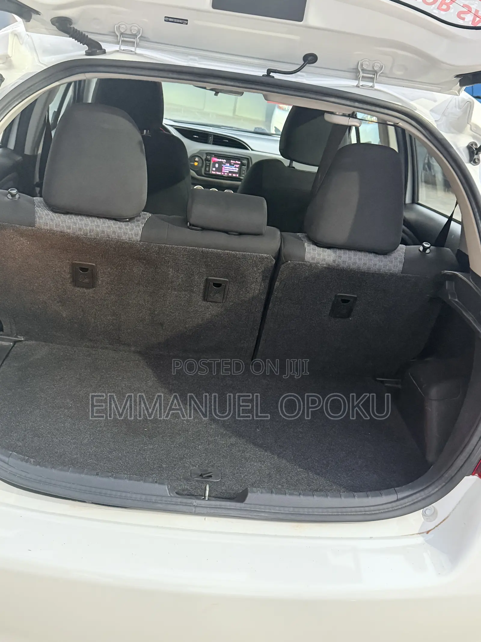 Toyota Yaris LE Hatchback 5dr 2017 White