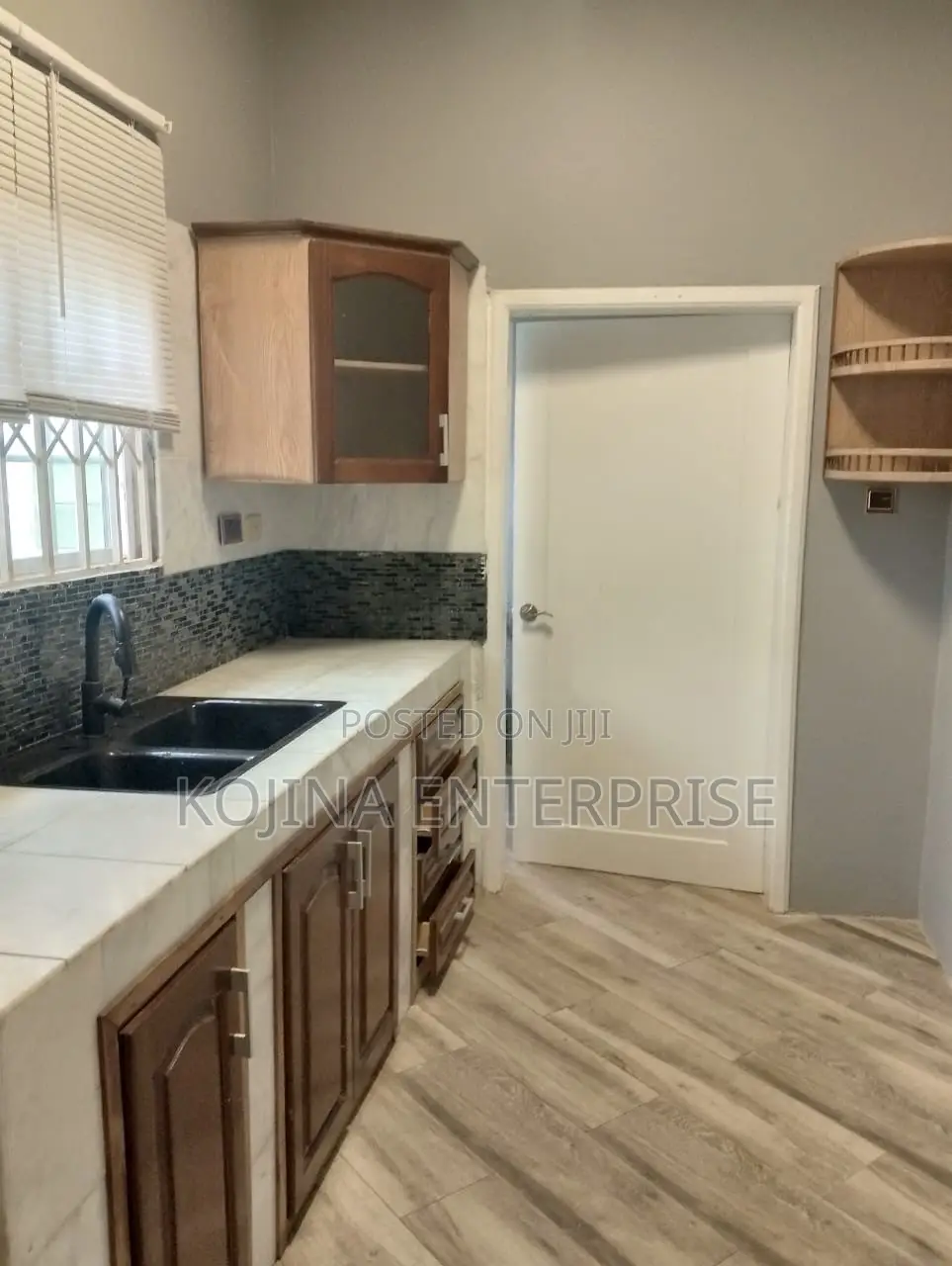 Furnished 6bdrm House in Santasi Ayinam, Kumasi Metropolitan for rent