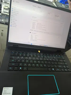 Laptop Alienware M16 R2 16GB Intel Core Ultra 9 SSD 512GB