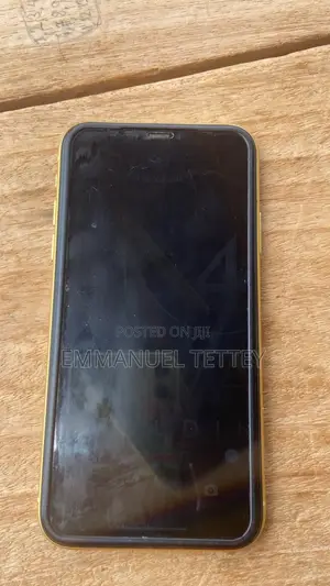 Apple iPhone 11 64 GB Yellow