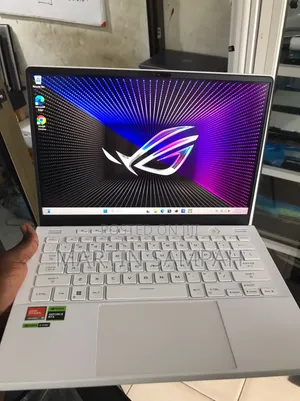 Laptop Asus ROG Zephyrus G14 16GB AMD Ryzen 9 SSD 512GB