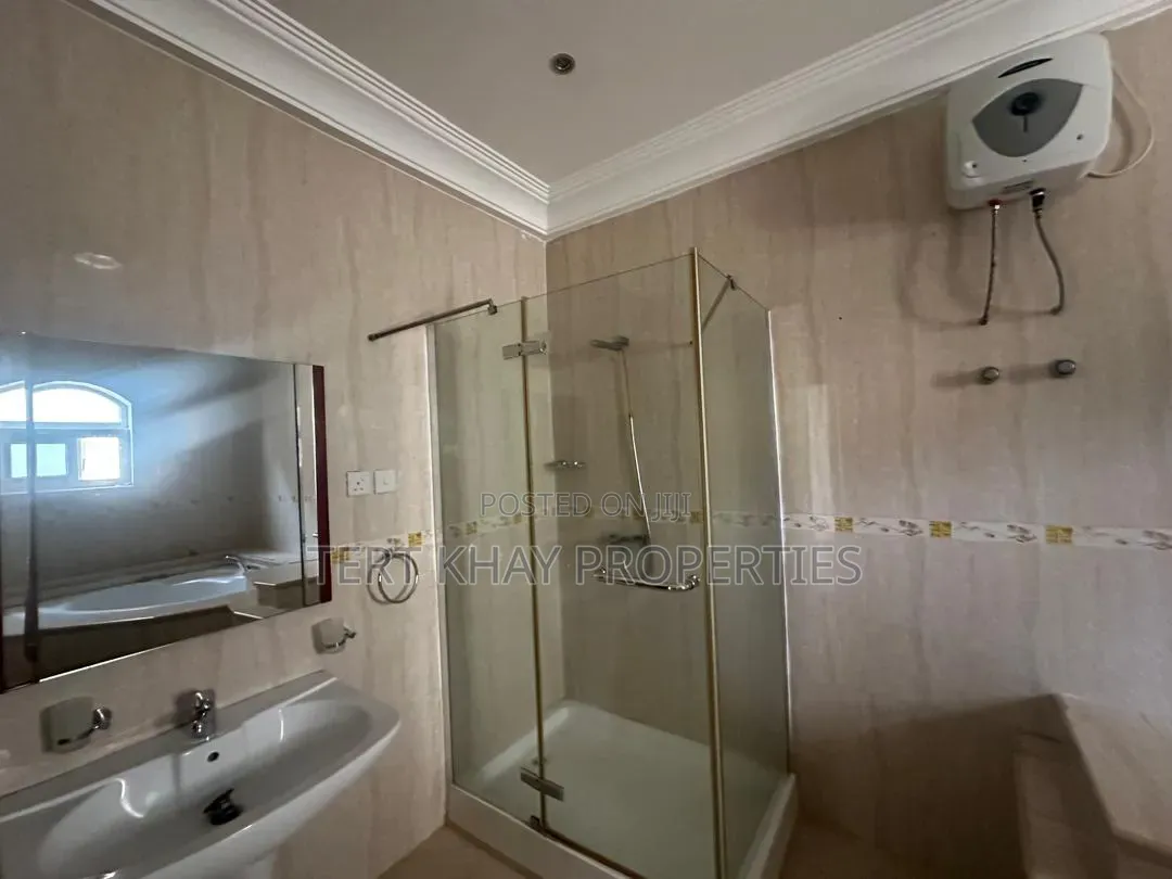 4bdrm House in Airport Residential for rent