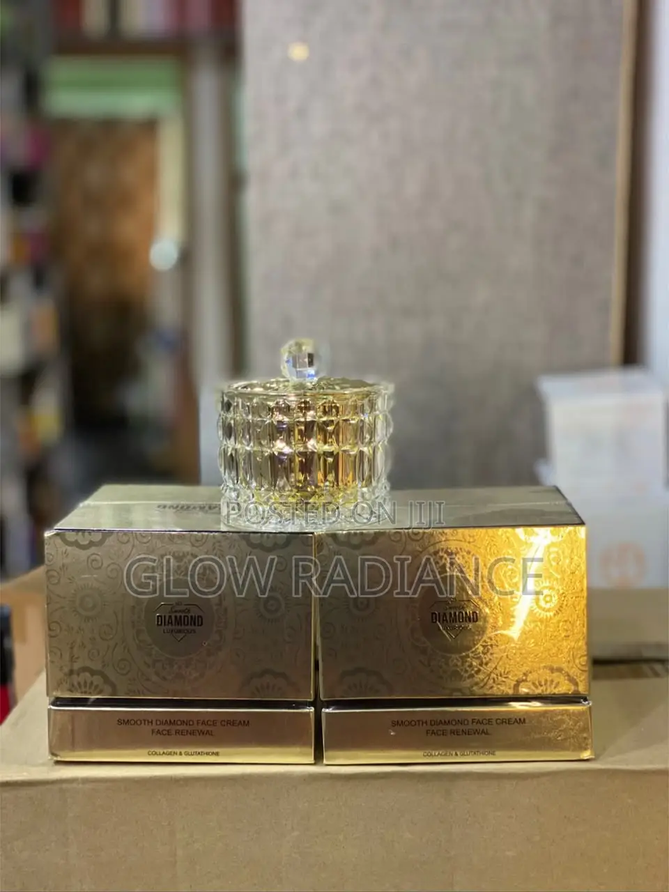 Smooth Diamond Luxurious Renewal Face Cream