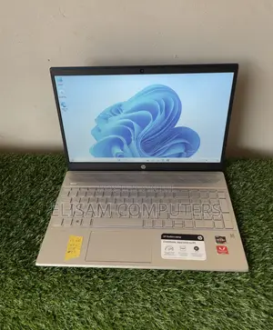Laptop HP Pavilion 15 12GB AMD Ryzen 5 HDD+SSD 128GB