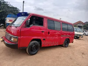 Nissan Caravan (Urvan) 1994 Red