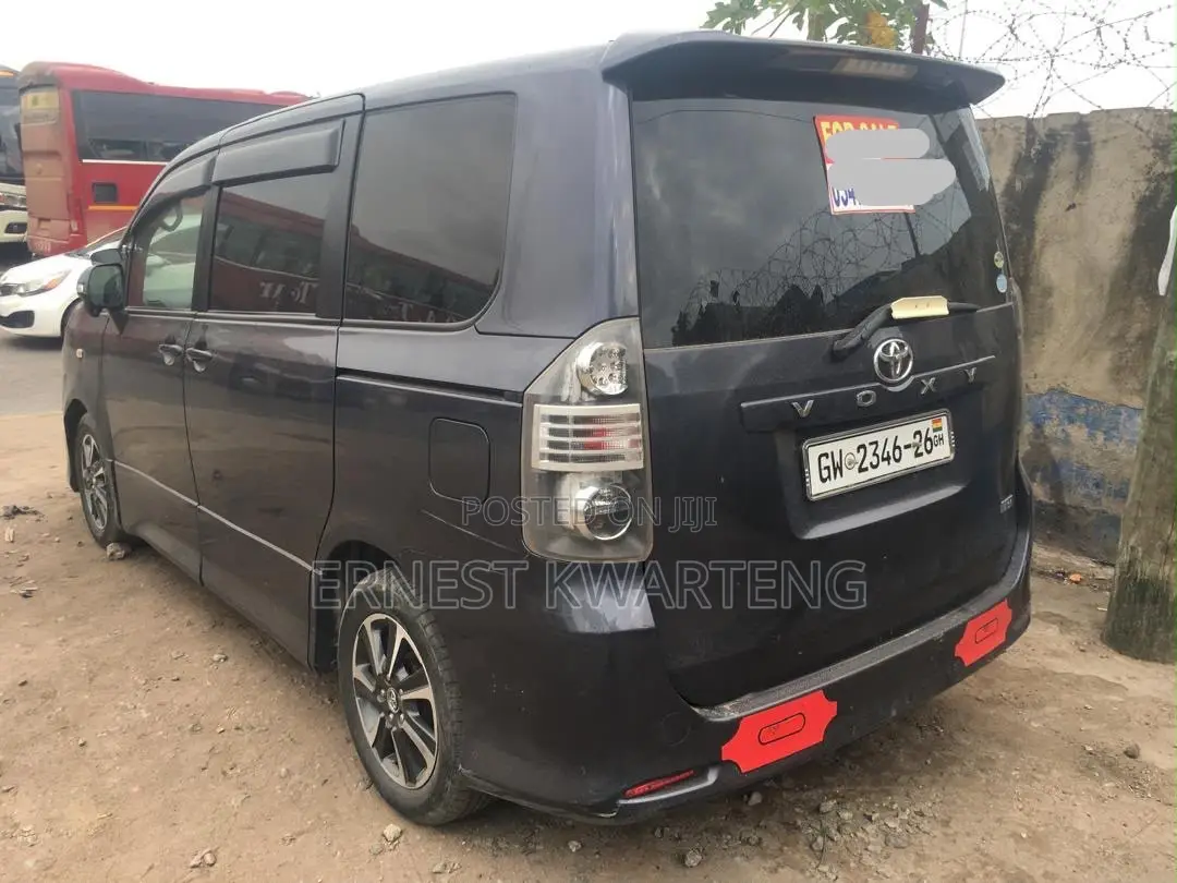 Toyota Voxy 2012 Black