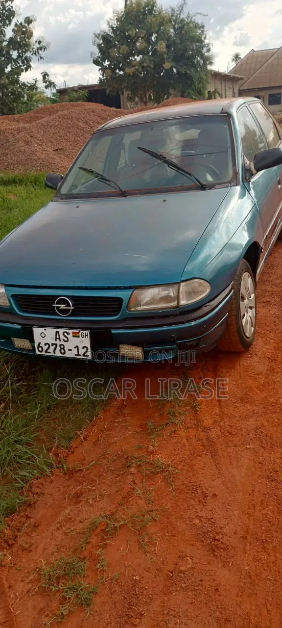 Opel Astra 1997 Green