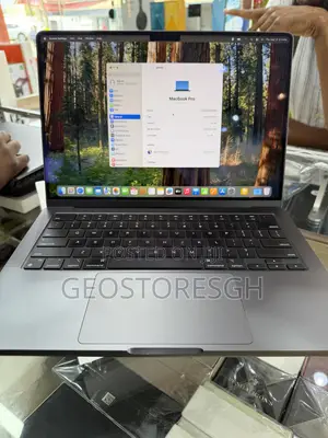 New Laptop Apple MacBook Pro 2023 M3 Pro 18GB Apple M3 Pro SSD 512GB