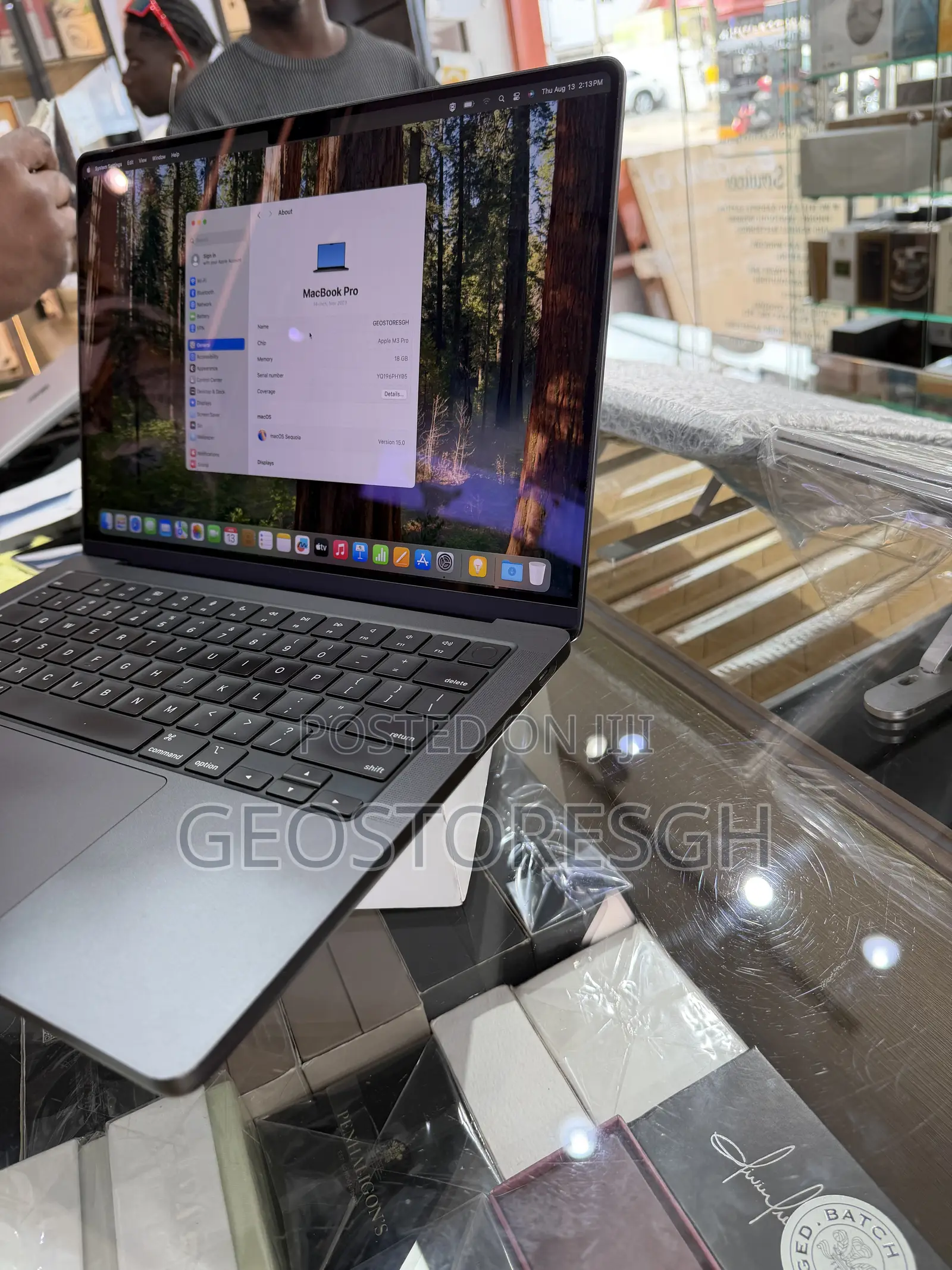 New Laptop Apple MacBook Pro 2023 M3 Pro 18GB Apple M3 Pro SSD 512GB