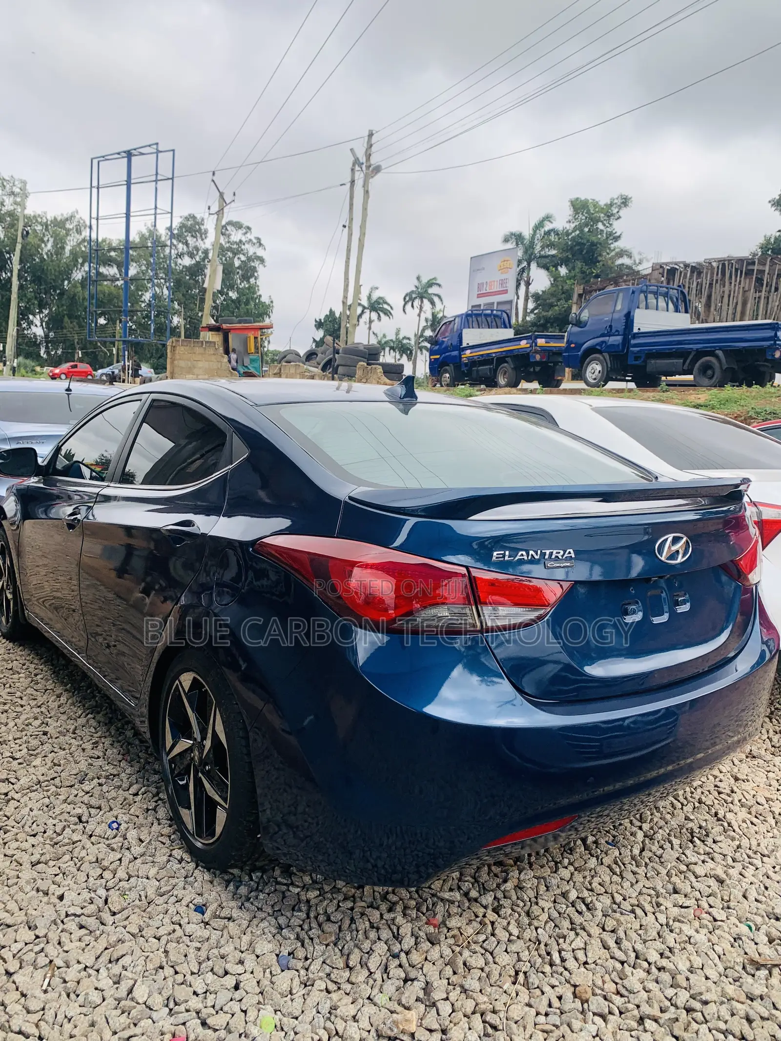 Hyundai Elantra SE Sedan FWD (1.8L 4cyl 6A) 2016 Blue