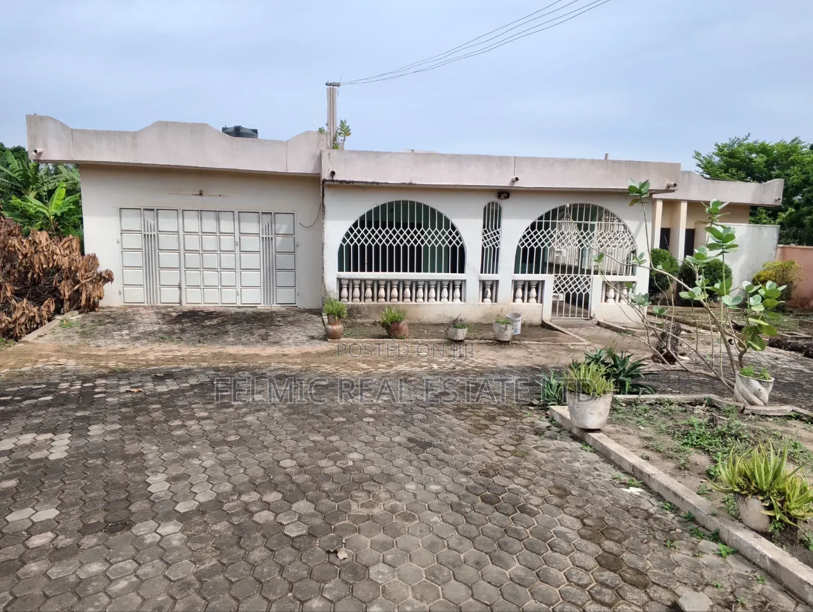 5bdrm House in Ofankor for sale