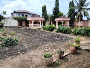 5bdrm House in Ofankor for sale