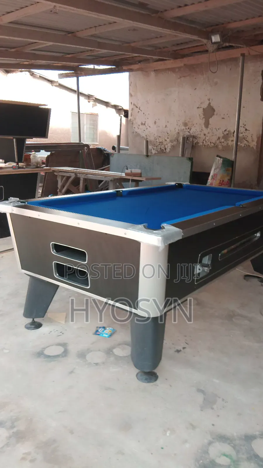 Brand New Pool Table Comes With Cues, Balls, Chalk.