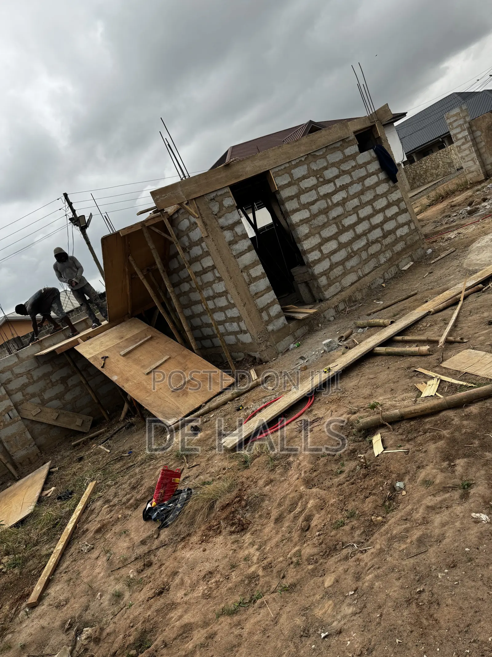 5bdrm House in Ofaakor, Awutu Senya East Municipal for sale